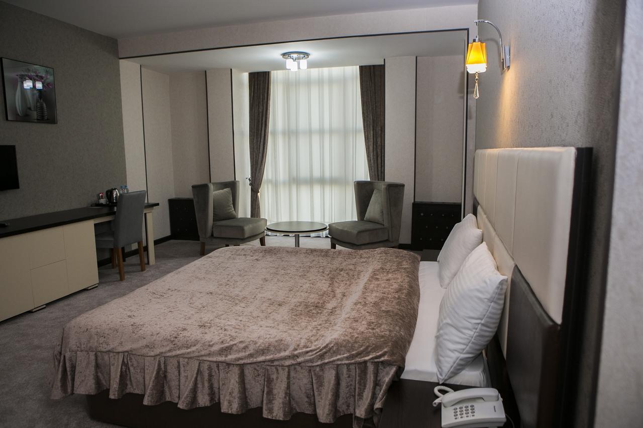 Azalea Hotel Баку Екстериор снимка