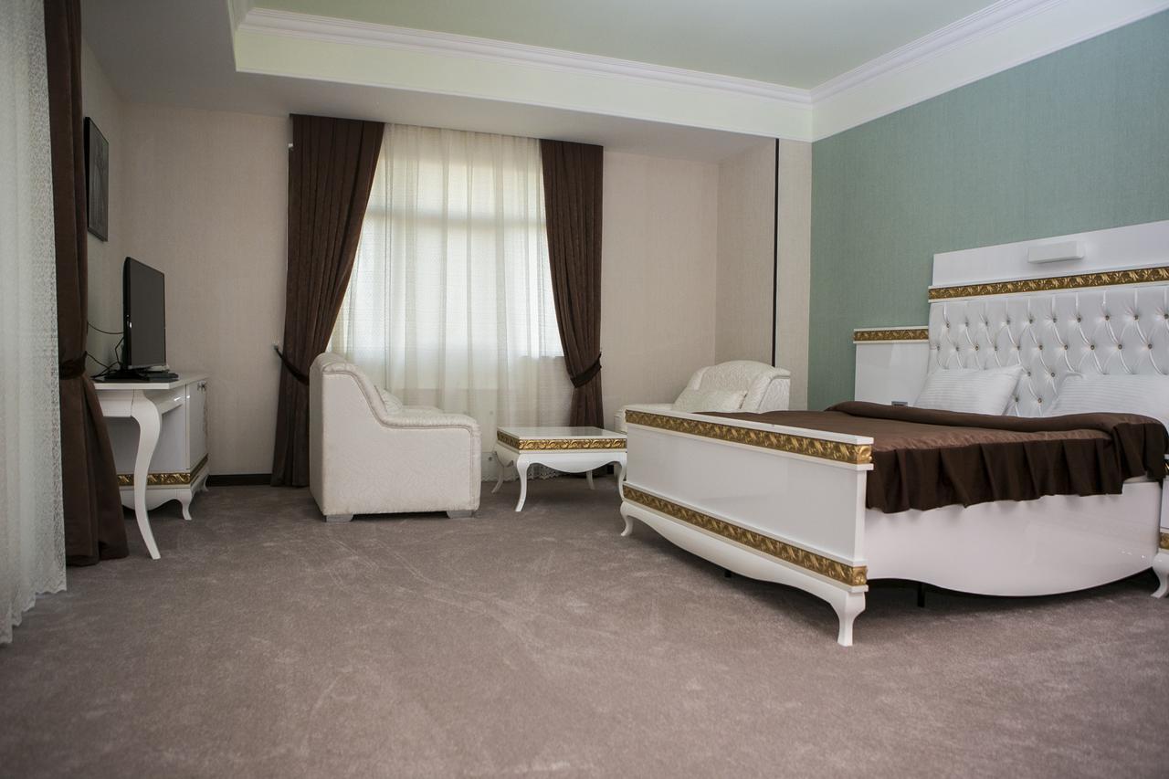 Azalea Hotel Баку Екстериор снимка