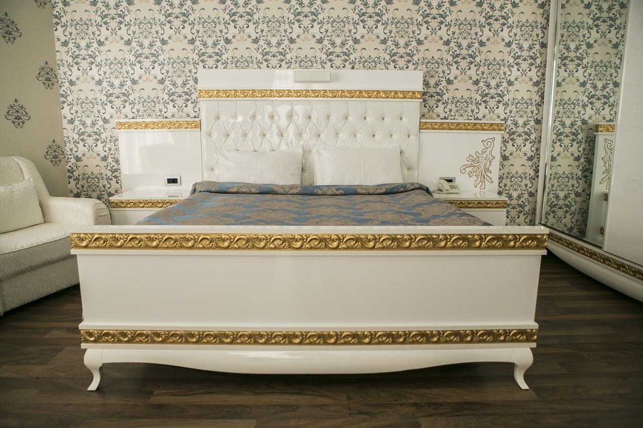 Azalea Hotel Баку Екстериор снимка